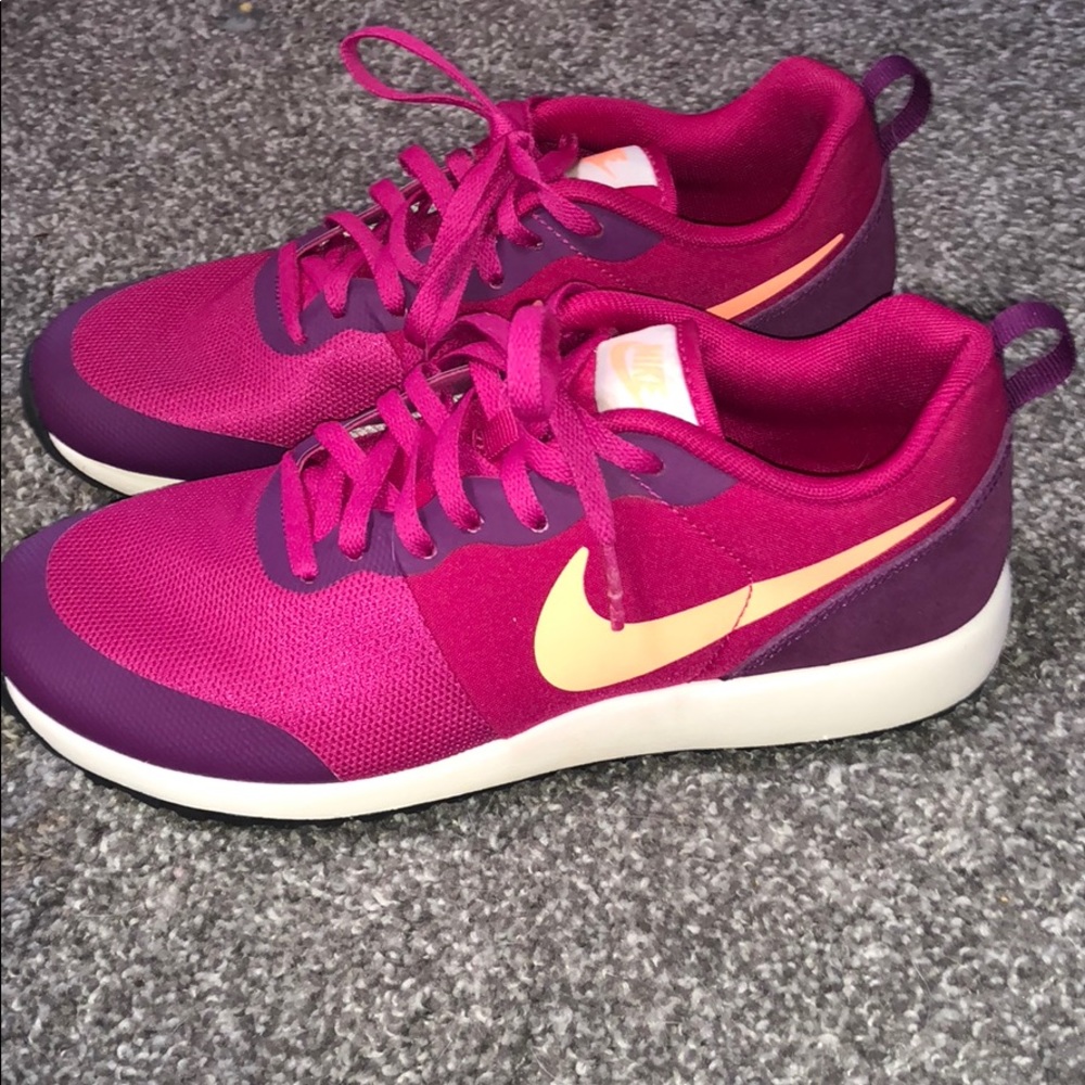 Nike shoes